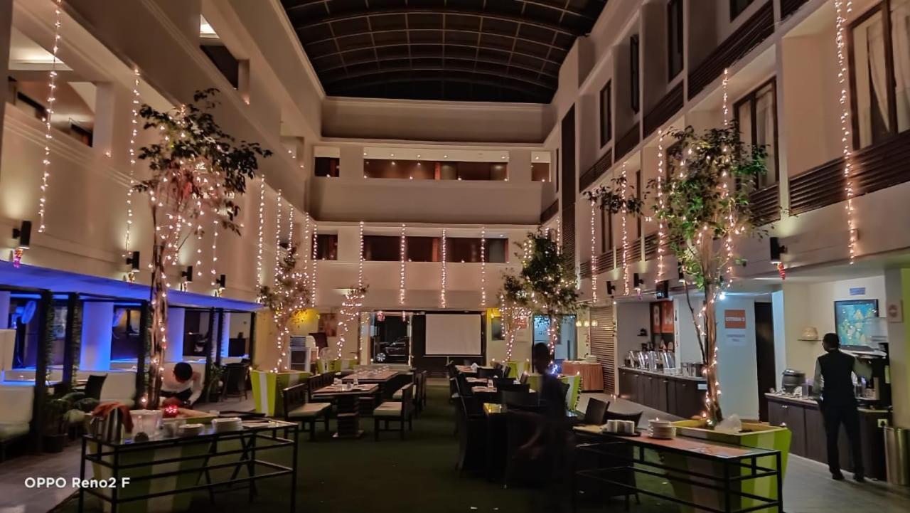 Citrus Hotel Lonavala Exterior foto