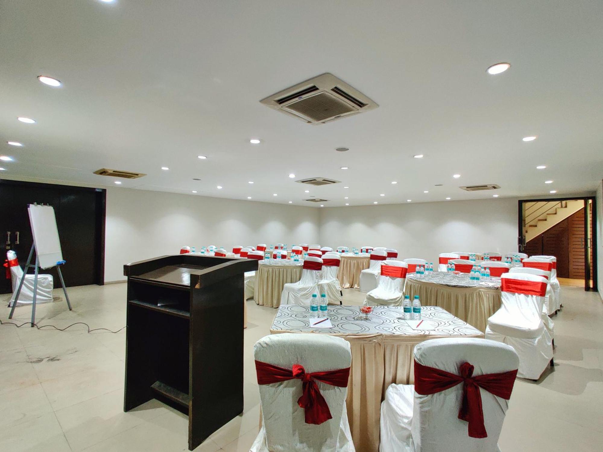 Citrus Hotel Lonavala Exterior foto